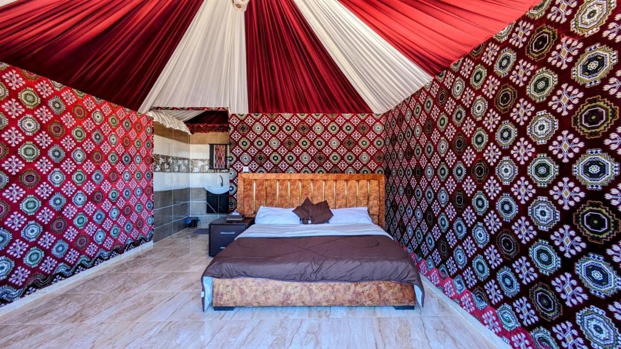 Whydesert Camp & Tours Wadi Rum Exteriör bild